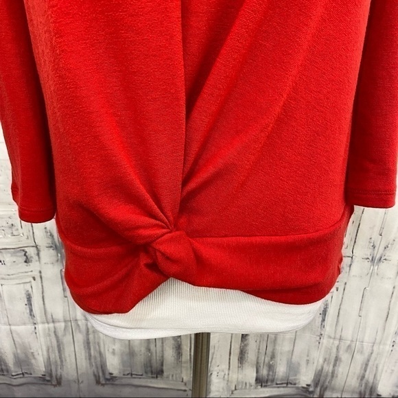 Michael Kors XS Solid Red Cold 3/4 Sleeve Cold Shoulder Twist Top Shirt Soft - Picture 3 of 8